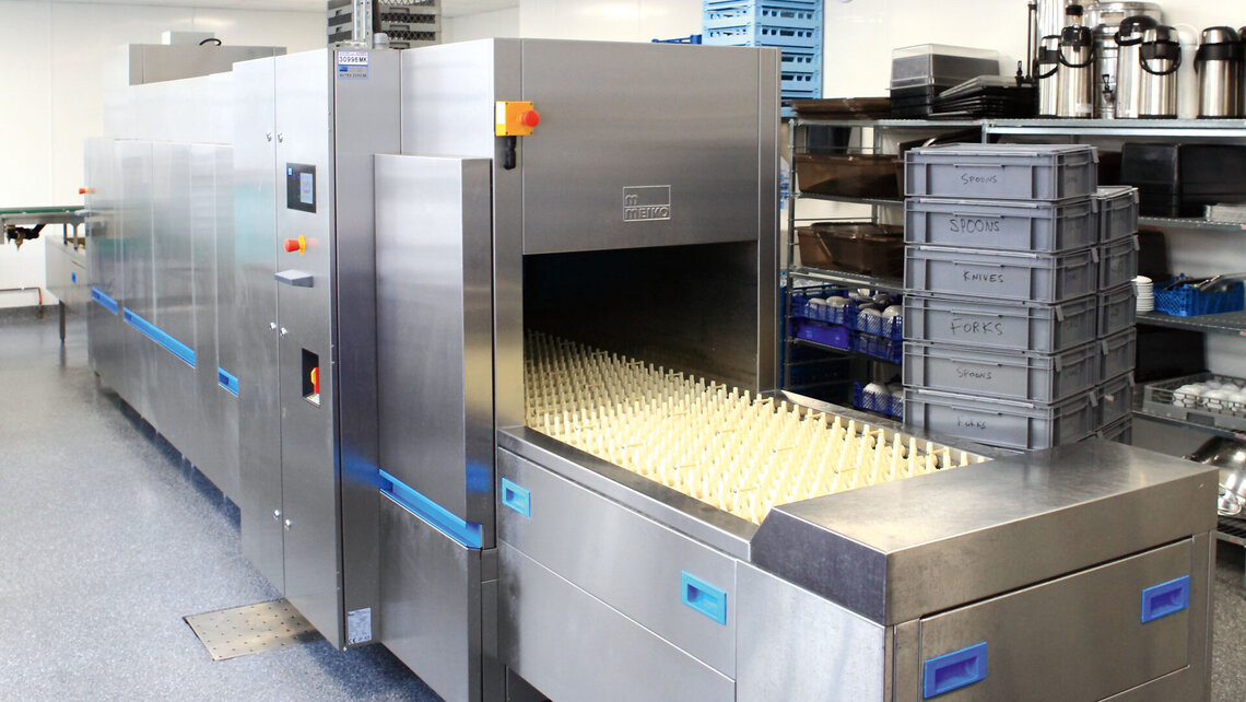 Bandspülmaschine Lycee Francais Charles de Gaulle