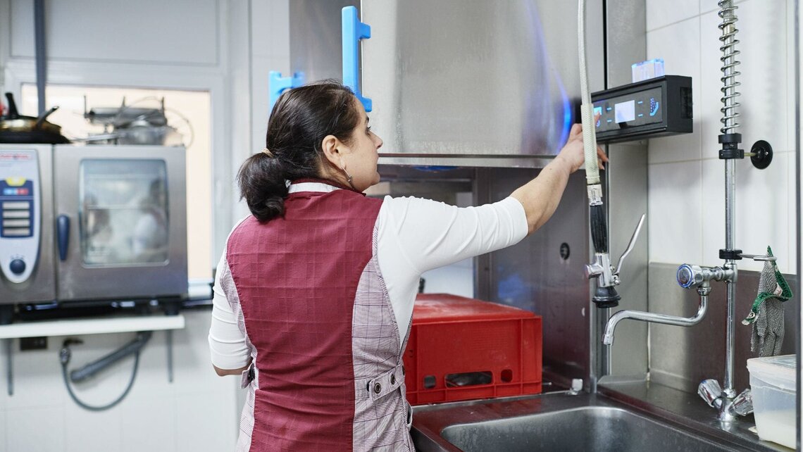 Butchery Schaufler Metzgerkisten werden bei Schaufler mit M-iClean H gereinigt