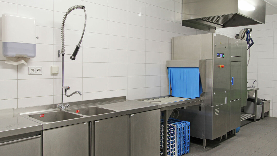 UPster rack type dishwasher