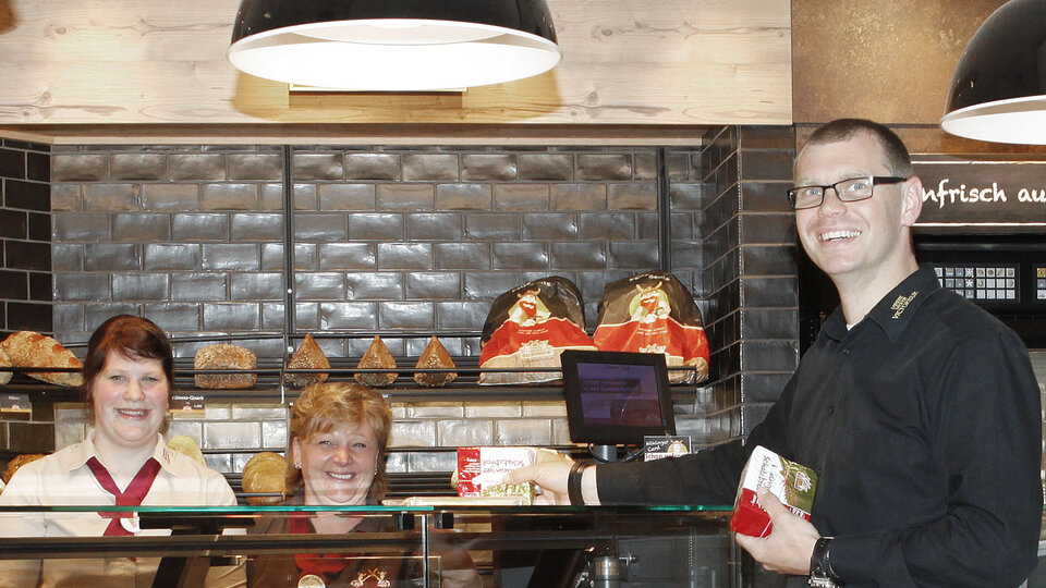 Wikinger bakery employee