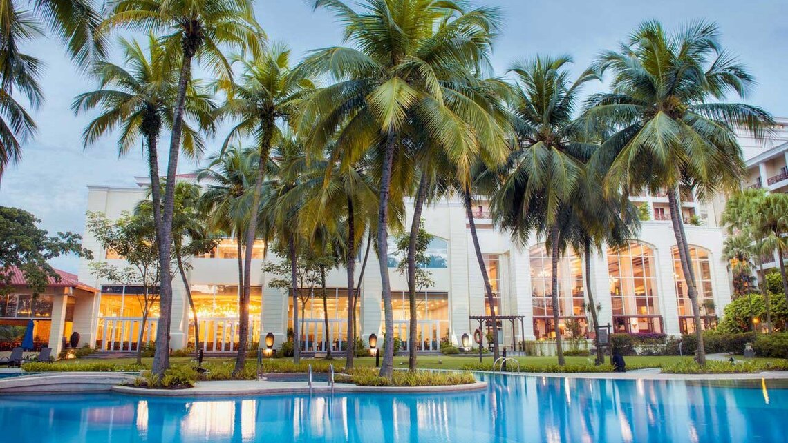 马来西亚万宜度假酒店设有景观室外泳池