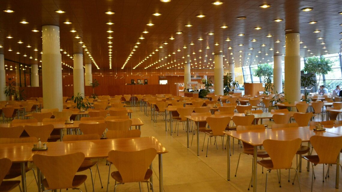 Flight Type Dishwasher for pots and pans