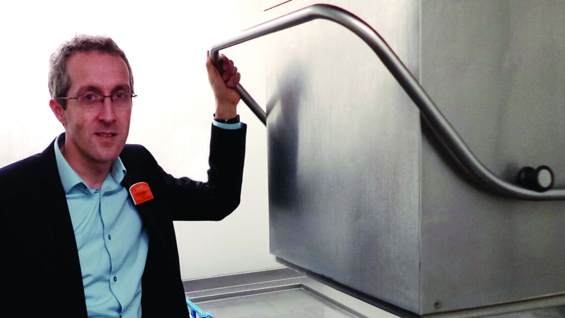 Hood-Type dishwashing machine DV 80.2